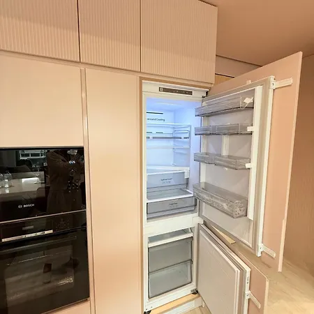 Luxury In The Vertical Forest Building ティラナ