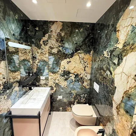 Luxury In The Vertical Forest Building アパート *