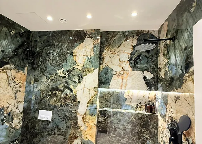 Apartamento Luxury In The Vertical Forest Building Tirana