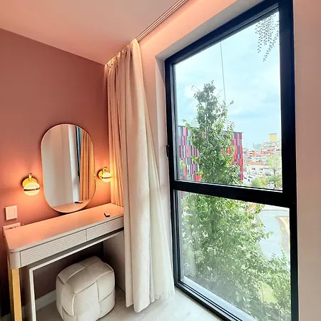 Luxury In The Vertical Forest Building 公寓