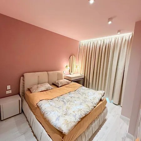 Luxury In The Vertical Forest Building * Tiran