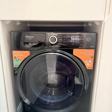 Luxury In The Vertical Forest Building 公寓